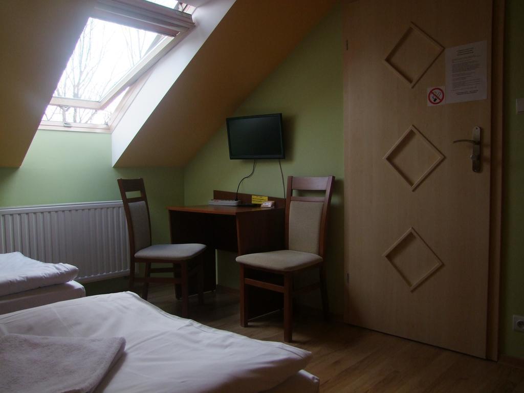 Warnenczyka 85A Bezplatny Parking, Faktura, Prywatna Lazienka, Klimatyzacja Rzeszów Chambre photo