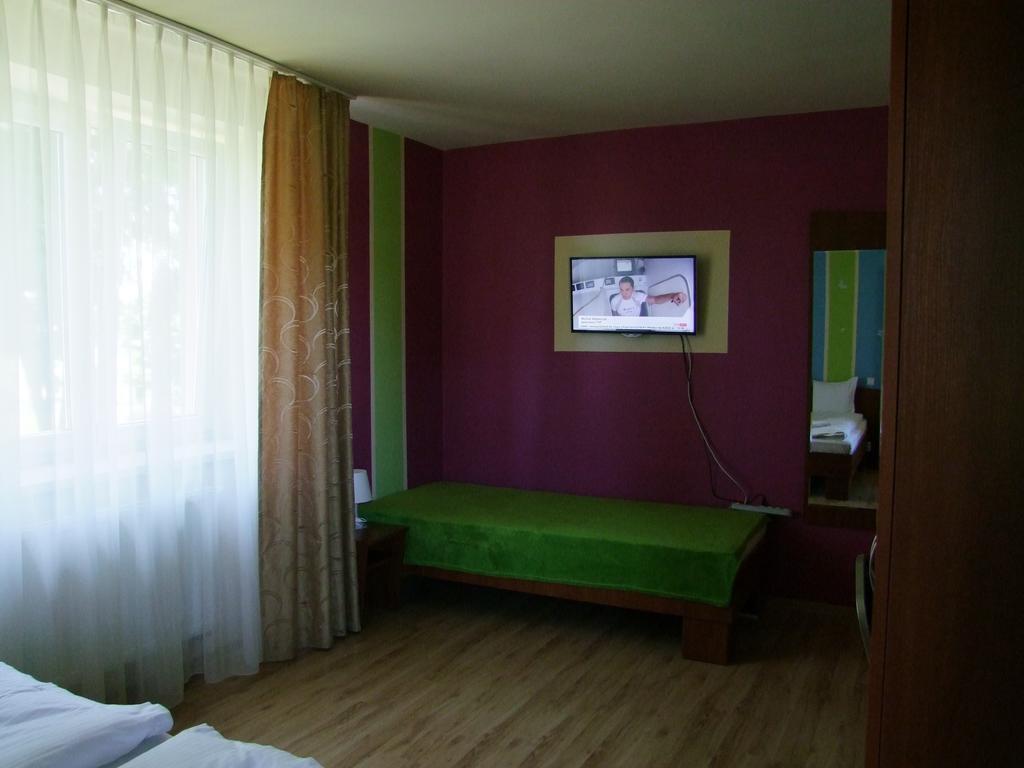 Warnenczyka 85A Bezplatny Parking, Faktura, Prywatna Lazienka, Klimatyzacja Rzeszów Chambre photo