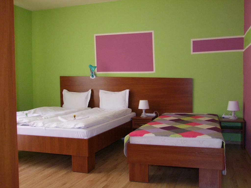Warnenczyka 85A Bezplatny Parking, Faktura, Prywatna Lazienka, Klimatyzacja Rzeszów Chambre photo