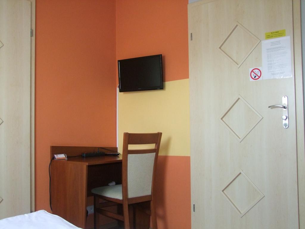 Warnenczyka 85A Bezplatny Parking, Faktura, Prywatna Lazienka, Klimatyzacja Rzeszów Extérieur photo